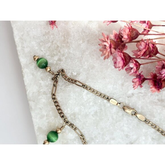 Green Stone 14k Gold Filled Vintage Figaro Style Chain Charm Bracelet  - 7.75" - Picture 2 of 9